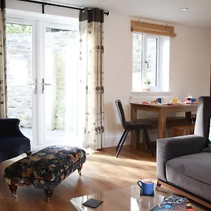 Ferienhaus Burgess Yard 2-bedroom Cottage,, Bath